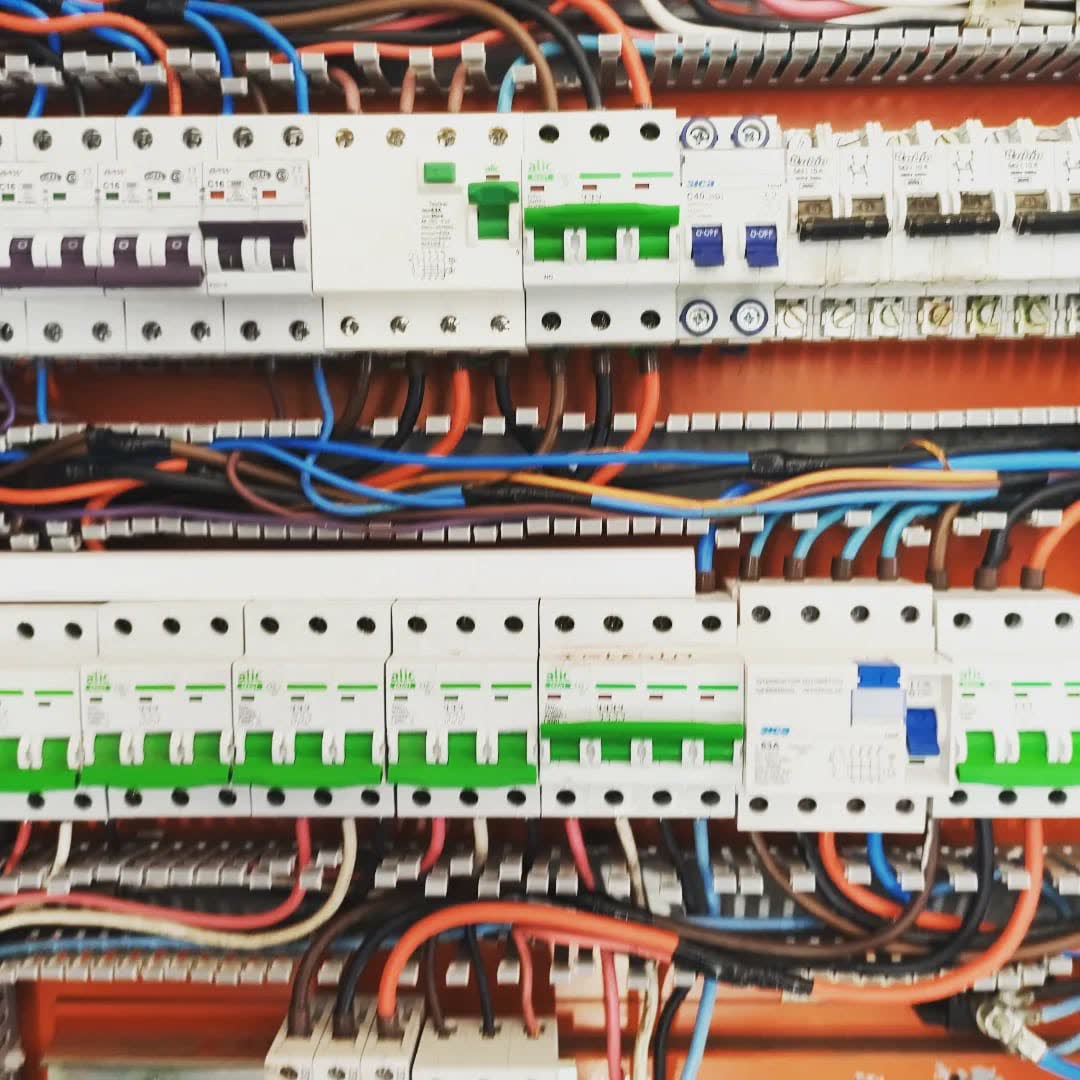 Tablero eléctrico armado por CORMANTco
